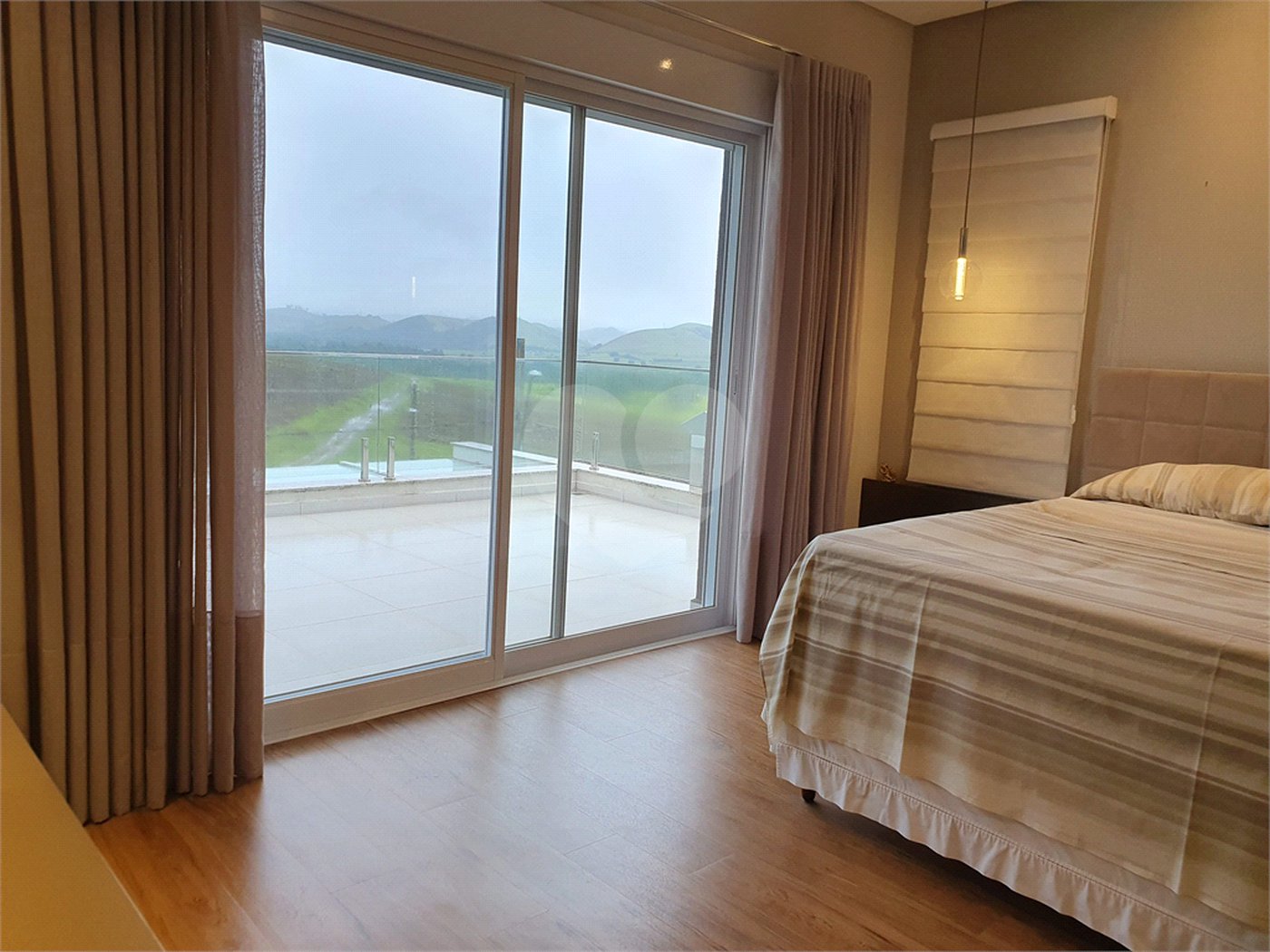 Casa à venda com 4 suítes no condomínio Residencial Jaguary, São José dos Campos - SP