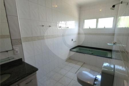 Casa à venda com 5 suítes no condomínio Vila Hípica I, Vinhedo - SP