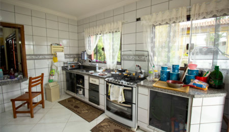 Casa à venda com 3 quartos, sendo 1 suíte,  em Alto da Serra (mailasqui), São Roque, SP