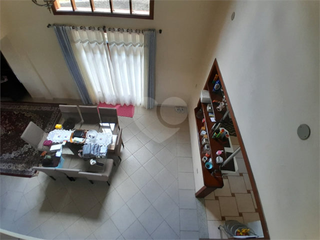 Casa à venda com 3 quartos, sendo 2 suítes,  no condomínio Alpes da Cantareira, Mairiporã - SP