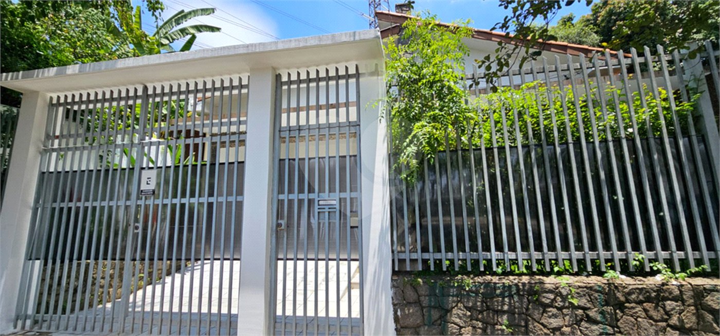 Casa à venda com 4 quartos em Vila Hamburguesa, São Paulo, SP