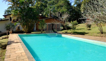 Casa à venda com 4 quartos, sendo 1 suíte, em Portal das Pedras-canedos (batatuba), Piracaia, SP