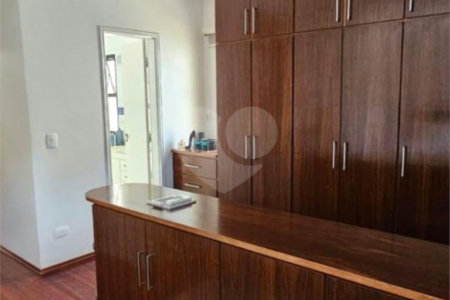 Apartamento à venda com 4 quartos, sendo 3 suítes,  em Vila Mariana, São Paulo, SP