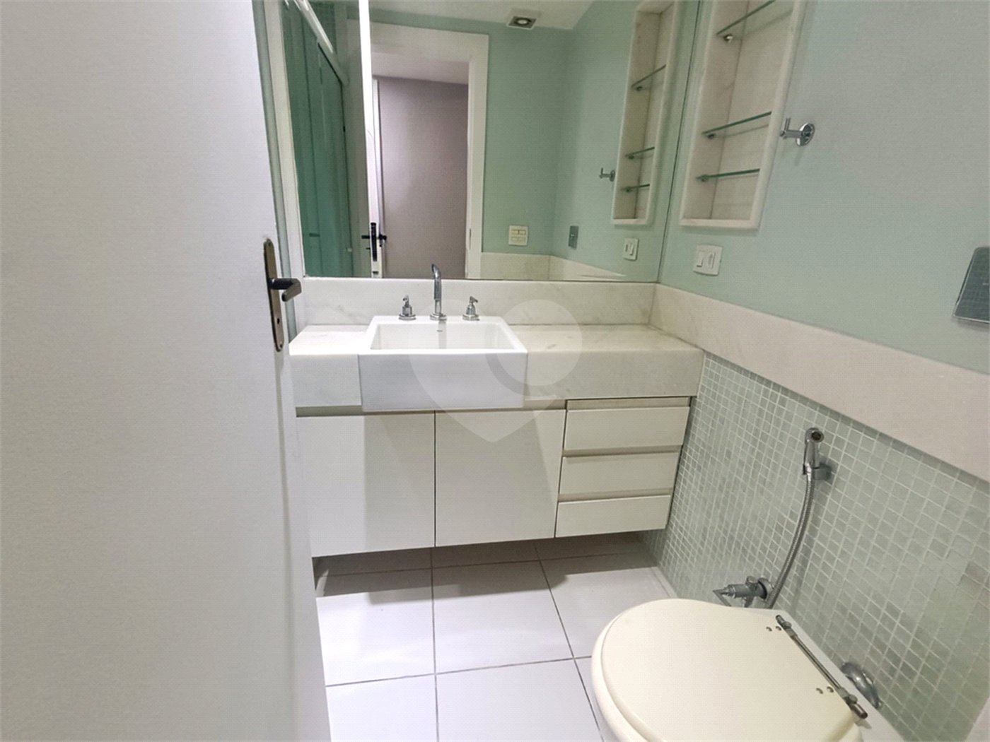 Apartamento à venda com 3 quartos, sendo 1 suíte, em Rio Comprido, Rio de Janeiro, RJ