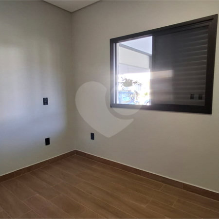 Casa à venda com 3 quartos, sendo 1 suíte, no condomínio Horto Florestal 1, Sorocaba - SP