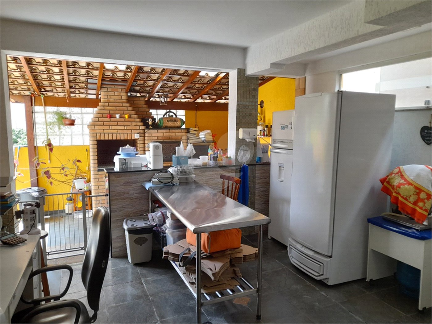 Sobrado à venda com 4 quartos, sendo 1 suíte, em Chora Menino, São Paulo, SP