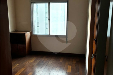 Apartamento à venda com 4 quartos, sendo 2 suítes, em Aclimação, São Paulo, SP