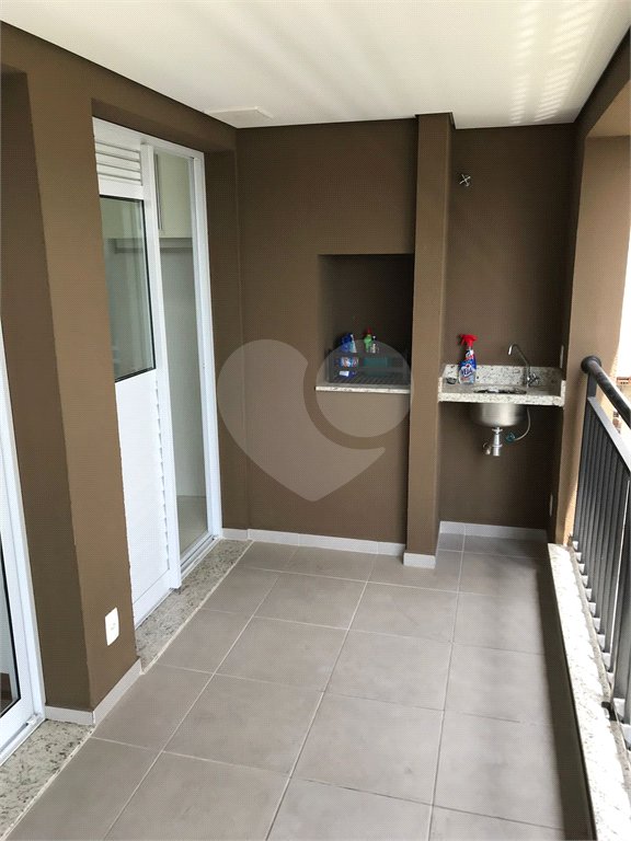 Apartamento à venda com 2 quartos, sendo 1 suíte,  em Melville Empresarial I e II, Barueri, SP
