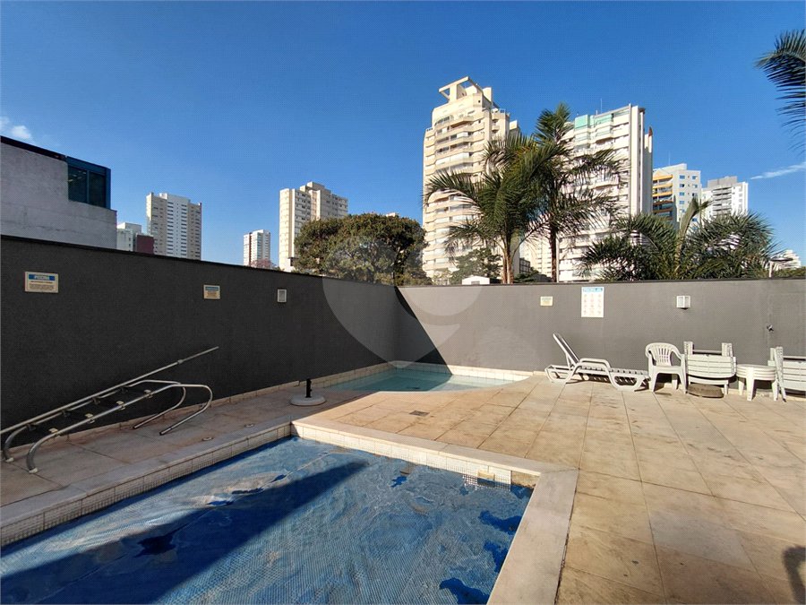 Apartamento à venda com 3 quartos, sendo 1 suíte,  em Vila Romana, São Paulo, SP