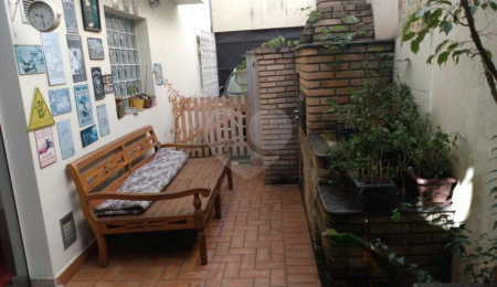 Sobrado à venda com 3 quartos, sendo 2 suítes,  em Vila Mariana, São Paulo, SP