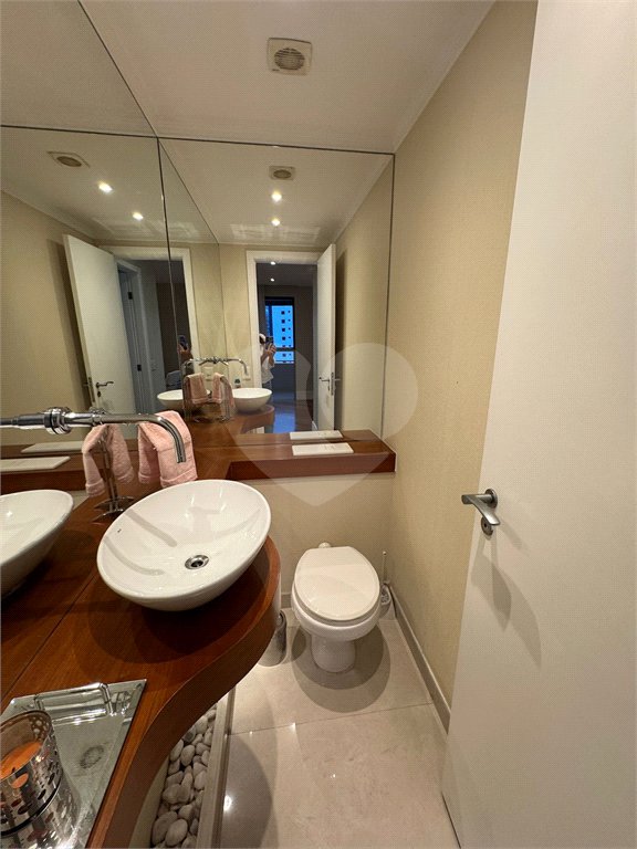 Apartamento à venda com 3 suítes em Vila Suzana, São Paulo, SP