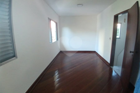 Casa à venda com 4 quartos, sendo 2 suítes, em Vila Gustavo, São Paulo, SP