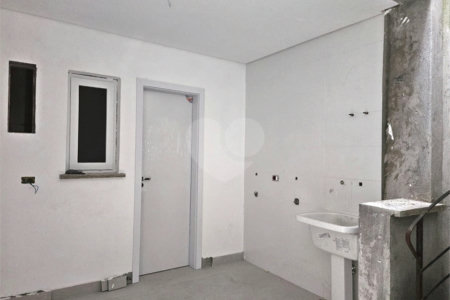 Casa à venda com 4 suítes no condomínio Venezia, São Paulo - SP