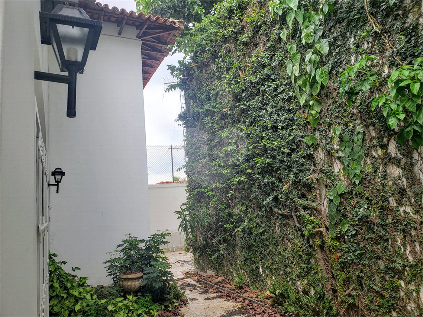 Sobrado à venda com 4 quartos, sendo 2 suítes, em Brooklin Velho, São Paulo, SP