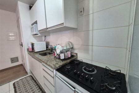 Apartamento à venda com 3 quartos, sendo 1 suíte, em Jardim Parque Morumbi, São Paulo, SP