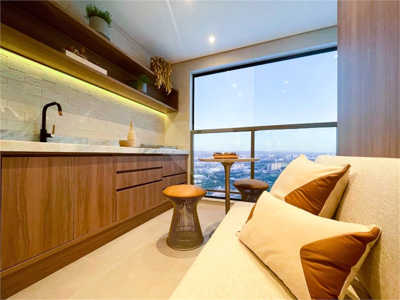 Apartamento à venda com 3 quartos, sendo 2 suítes, em Parque Campolim, Sorocaba, SP