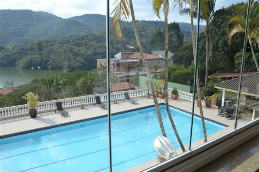 Casa à venda com 8 quartos, sendo 5 suítes, em Serra da Cantareira, Mairiporã, SP