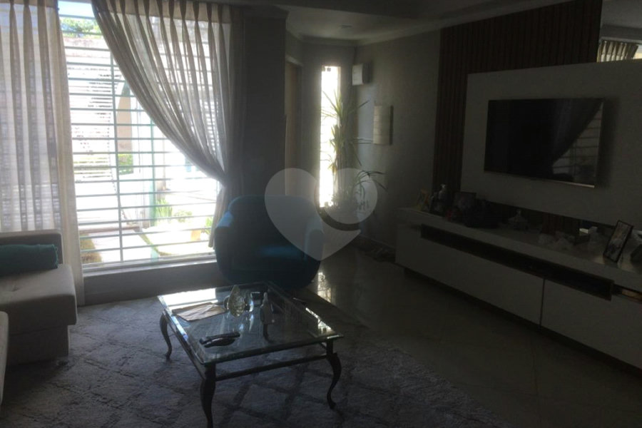 Casa à venda com 4 quartos, sendo 3 suítes, em Santana, São Paulo, SP