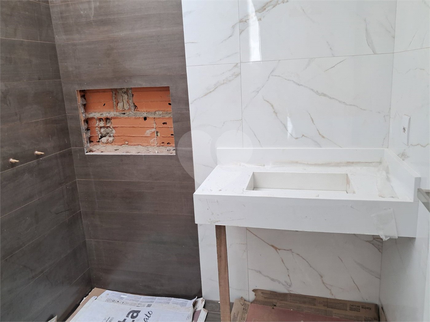 Casa à venda com 3 quartos, sendo 1 suíte,  no condomínio Reserva Ipanema I, Sorocaba - SP