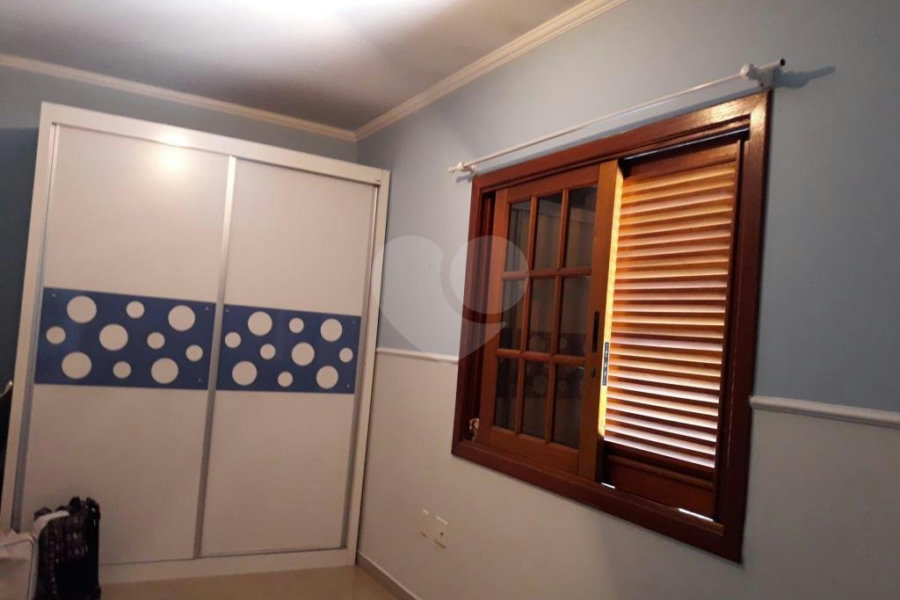 Sobrado à venda com 3 suítes em Vila Irmãos Arnoni, São Paulo, SP