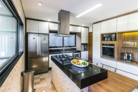 Casa de Alto Padrão à Venda no Residencial Campos do Conde – Santana de Parnaíba/SP