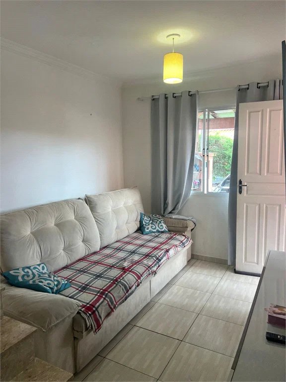 Casa à venda com 2 quartos no condomínio Recanto das Graças, Cotia - SP