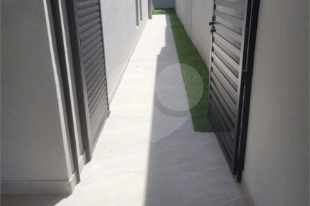 Casa à venda com 3 suítes no condomínio Floradas Paratey, São José dos Campos - SP