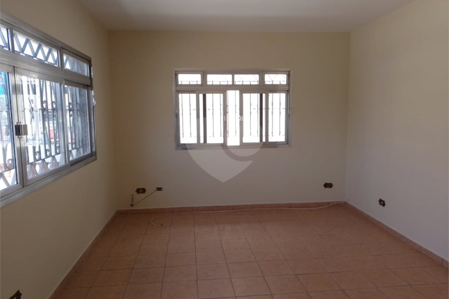Sobrado à venda com 2 quartos, sendo 1 suíte, em Vila Nova Cachoeirinha, São Paulo, SP