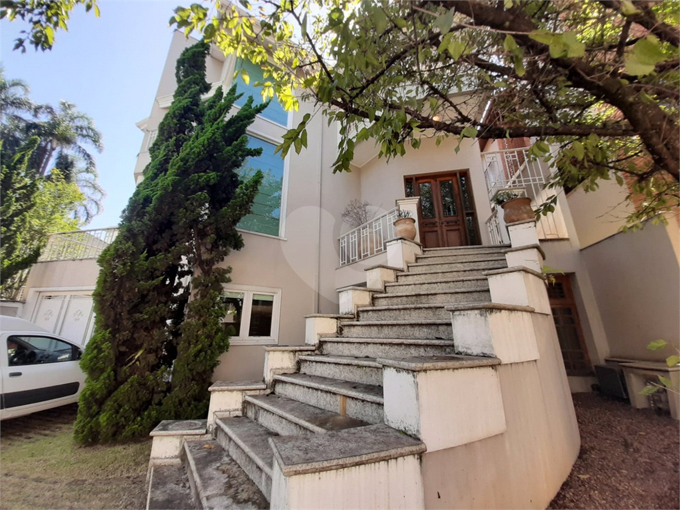 Casa à venda com 3 suítes no condomínio Chácara Francesa, São Paulo - SP
