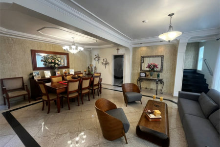 Casa à venda com 6 quartos, sendo 3 suítes, no Centro, Itapetininga, SP
