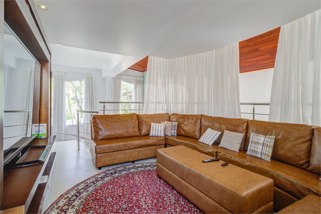 Casa de Vila à venda com 4 suítes em Jardim dos Estados, São Paulo, SP