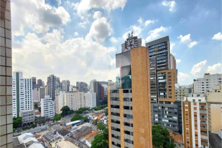Apartamento à venda ou para alugar com 4 quartos, sendo 1 suíte, em Pinheiros, São Paulo, SP