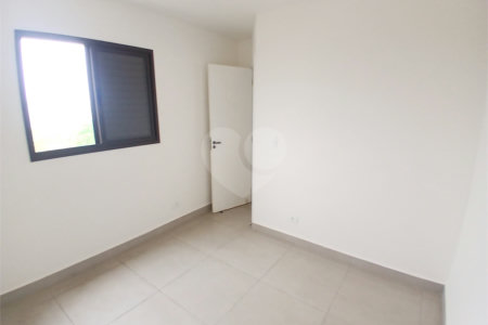 Apartamento à venda com 2 quartos em Vila dos Remédios, São Paulo, SP