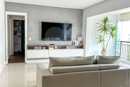 Apartamento à venda com 3 quartos, sendo 1 suíte, no Centro, São Bernardo do Campo, SP