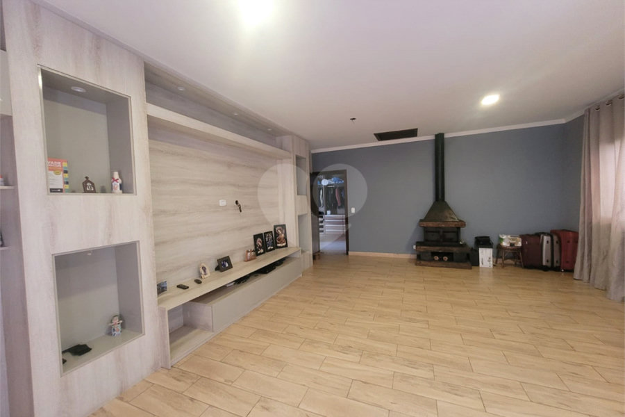 Casa para alugar com 5 quartos, sendo 2 suítes,  no condomínio Alpes de Caieiras, Caieiras - SP