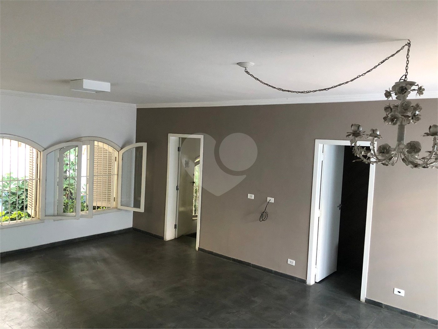 Casa Térrea à venda com 4 quartos, sendo 2 suítes, em Jardim das Bandeiras, São Paulo, SP