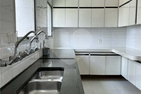 Apartamento à venda com 3 suítes em Aclimação, São Paulo, SP