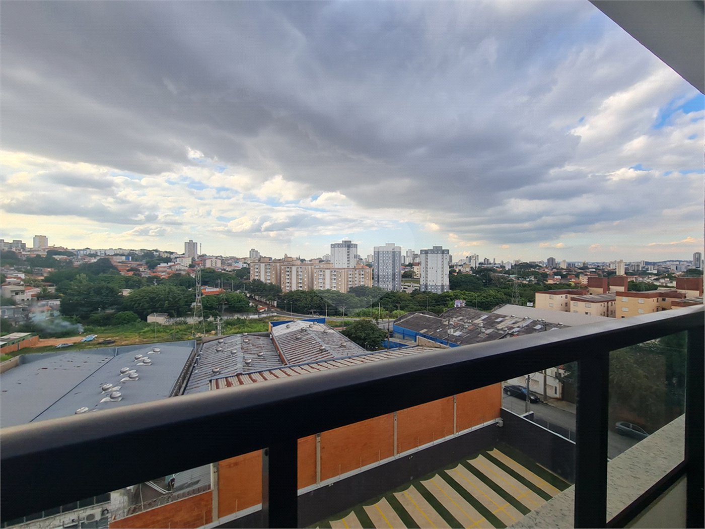 Apartamento à venda com 3 quartos, sendo 1 suíte, em Jardim Refúgio, Sorocaba, SP
