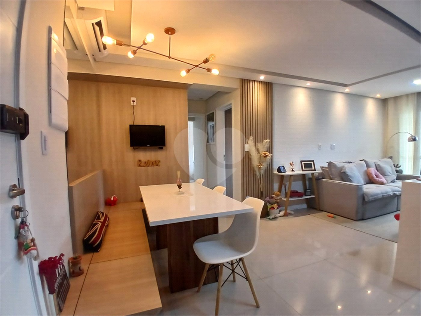 Apartamento à venda com 2 quartos, sendo 1 suíte,  em Bairro do Cambará, São Roque, SP