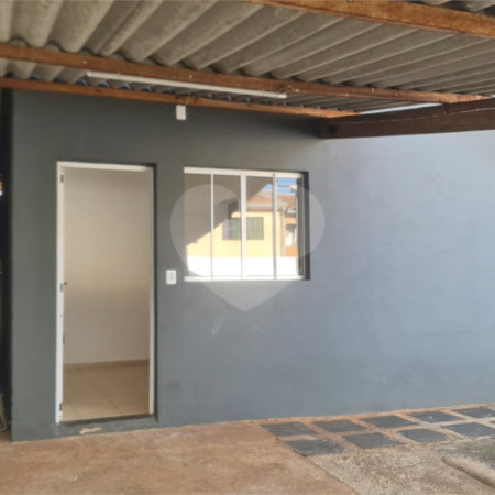 Casa à venda com 2 quartos em Vila Mazzei, Itapetininga, SP