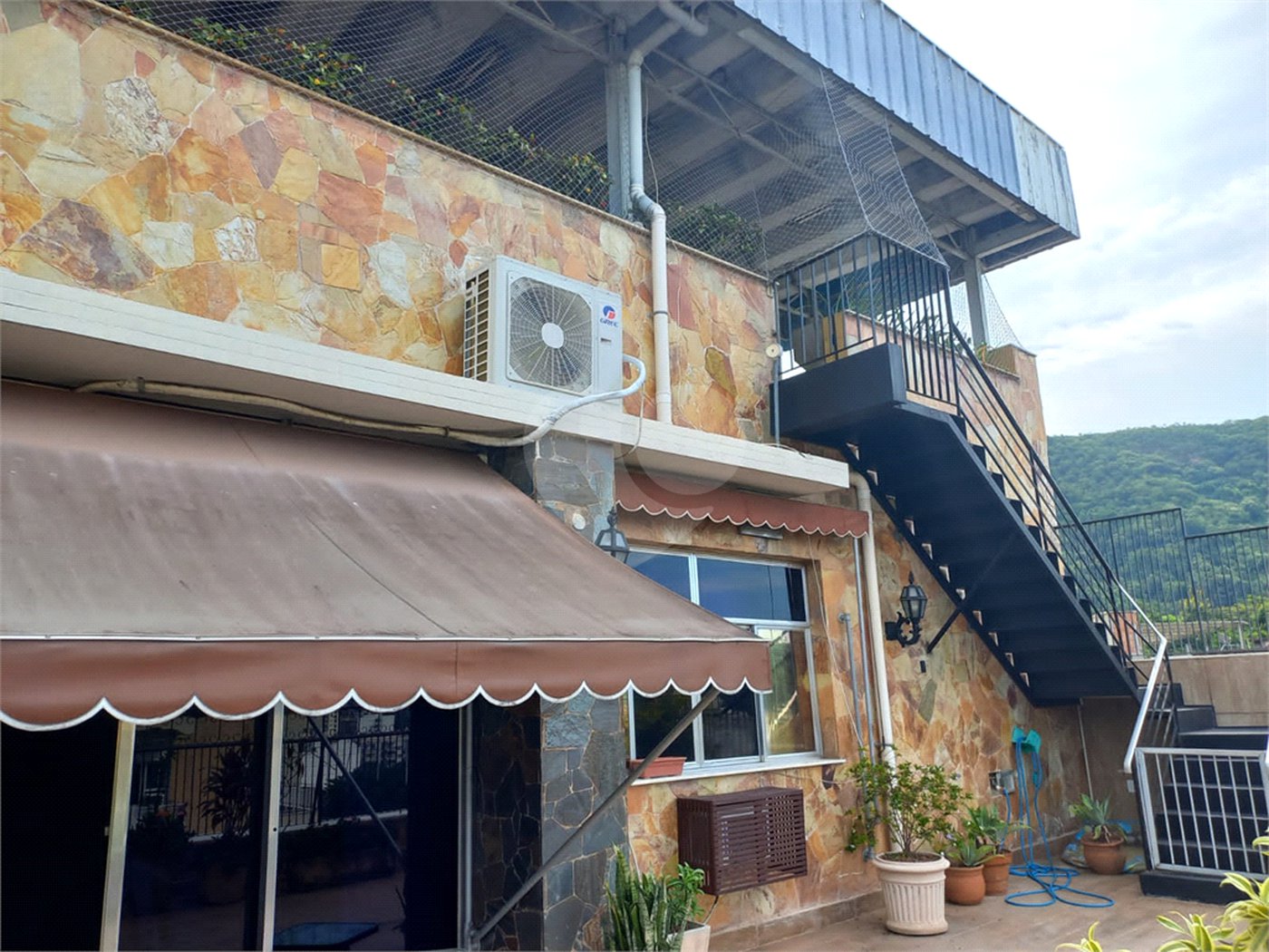 Cobertura à venda com 5 quartos, sendo 2 suítes,  em Grajaú, Rio de Janeiro, RJ