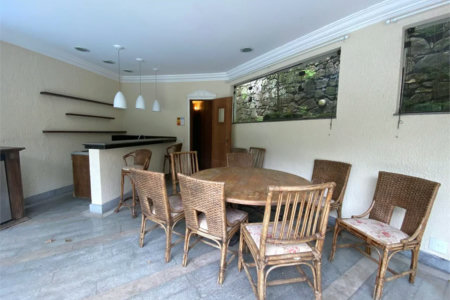 Casa à venda ou para alugar com 5 quartos, sendo 3 suítes, em Fazenda Morumbi, São Paulo, SP