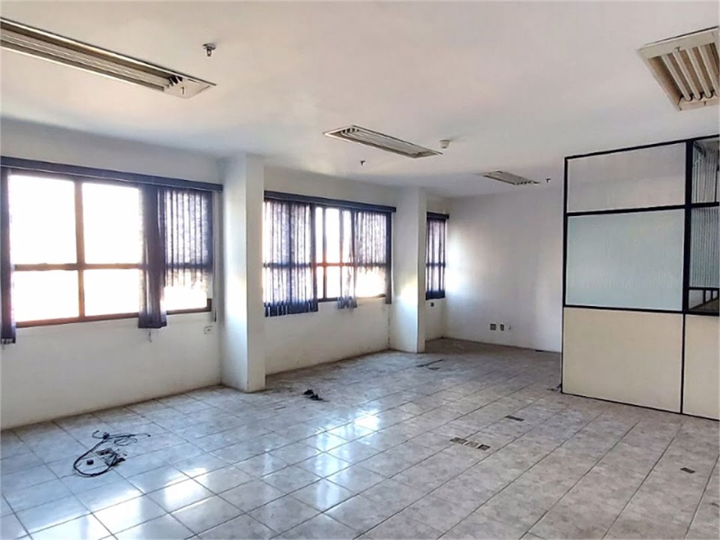 Sala Comercial para venda e locação, Centro, Santos - SA0071.