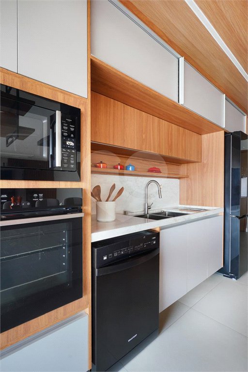 Apartamento à venda com 3 suítes em Indianópolis, São Paulo, SP