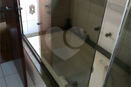 Casa à venda com 4 quartos, sendo 3 suítes, em Jardim das Vertentes, São Paulo, SP
