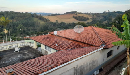 Chácara à venda com 2 quartos no Centro, Pinhalzinho, SP