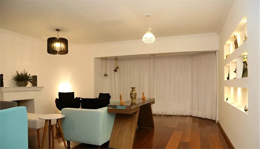 Apartamento à venda com 4 quartos, sendo 3 suítes, em Real Parque, São Paulo, SP