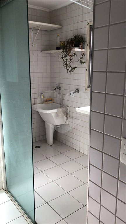 Apartamento à venda com 3 quartos, sendo 1 suíte, em Vila Olímpia, São Paulo, SP
