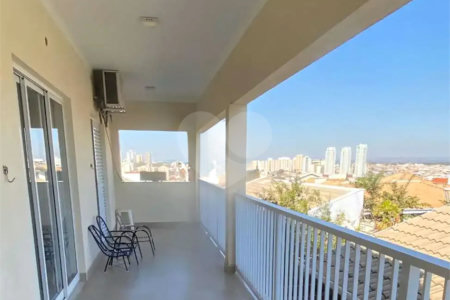 Sobrado à venda com 4 quartos, sendo 2 suítes, em Jardim Esplanada II, Indaiatuba, SP
