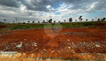Terreno à venda no condomínio Residencial Quinta das Palmeiras, Itapetininga - SP